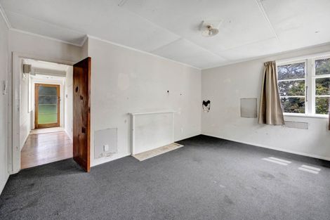 Photo of property in 5 Glenpark Avenue, Westown, New Plymouth, 4310