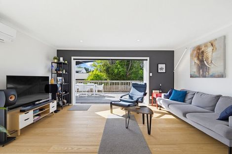 Photo of property in 48 Stottholm Road, Titirangi, Auckland, 0604