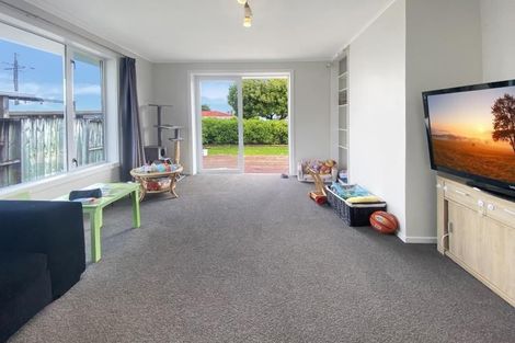 Photo of property in 52 Vardon Road, St Andrews, Hamilton, 3200