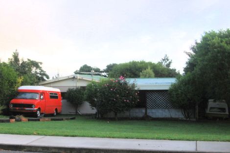 Photo of property in 20 Matenga Street, Waikanae, 5036