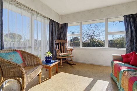 Photo of property in 42 Daniels Road, Redwood, Christchurch, 8051