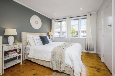 Photo of property in 16 Onslow Road, Papakura, 2110