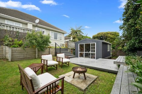 Photo of property in 19 Handyside Street, Tawa, Wellington, 5028