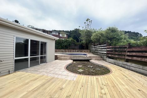 Photo of property in 1 Fyvie Avenue, Tawa, Wellington, 5028