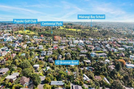 Photo of property in 42 Braemar Road, Castor Bay, Auckland, 0620