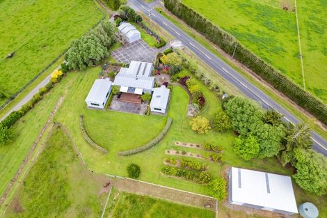 Photo of property in 129 Richmond Road, Brixton, New Plymouth, 4373