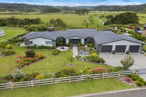 Photo of property in 28 Awatiro Drive, Kaukapakapa, 0871