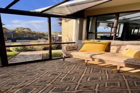 Photo of property in 343 Devon Street West, New Plymouth, 4310