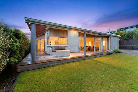 Photo of property in 1/2 Rahopara Street, Castor Bay, Auckland, 0620