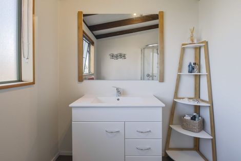 Photo of property in 16 Donald Street, Stanmore Bay, Whangaparaoa, 0932