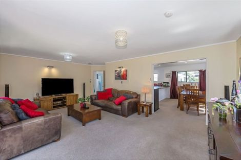 Photo of property in 2/287 Vipond Road, Stanmore Bay, Whangaparaoa, 0932