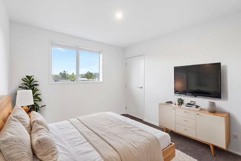 Photo of property in 14a Greenock Road, Ranui, Auckland, 0612