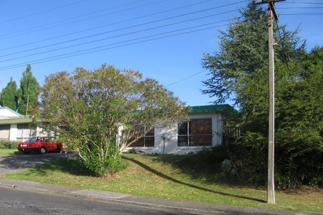 Photo of property in 1/2 Bruce Road, Glenfield, Auckland, 0629