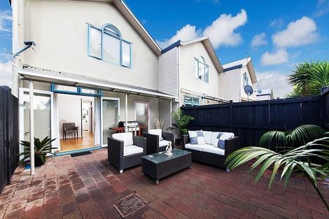Photo of property in 8/46 West View Road, Westmere, Auckland, 1022