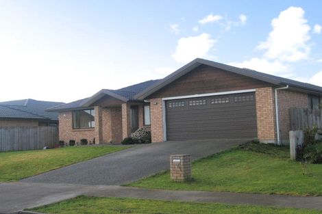 Photo of property in 104 Armoy Drive, East Tamaki, Auckland, 2016