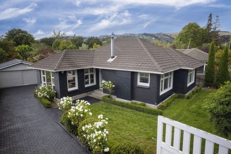 Photo of property in 19 Centaurus Road, Cashmere, Christchurch, 8022