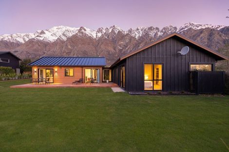 Photo of property in 12 Jacks Point Rise, Jacks Point, Queenstown, 9371