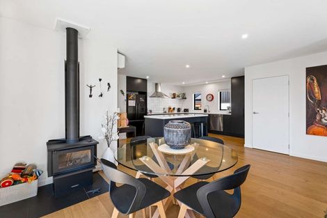 Photo of property in 16 Scurr Terrace, Wanaka, 9305