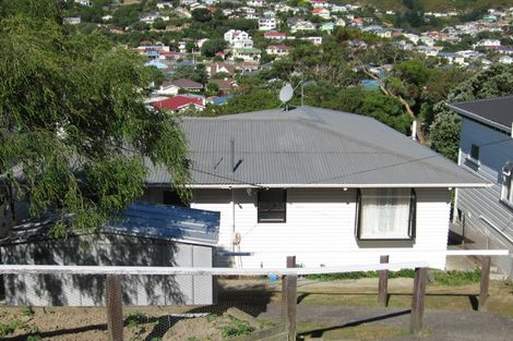 Photo of property in 13 Freeling Street, Island Bay, Wellington, 6023