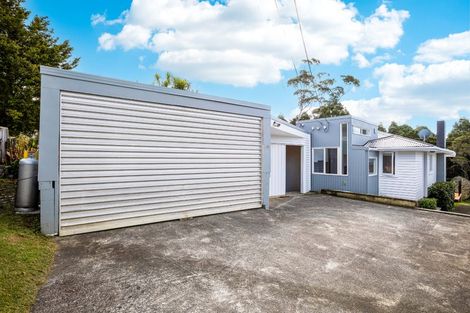 Photo of property in 40 Pupuke Road, Hillcrest, Auckland, 0627