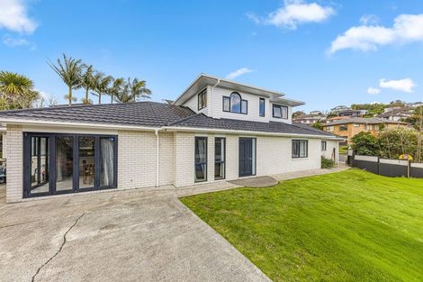 Photo of property in 86 San Marino Drive West, Henderson, Auckland, 0612