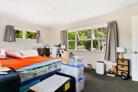 Photo of property in 86 Barrys Road, Glendene, Auckland, 0602