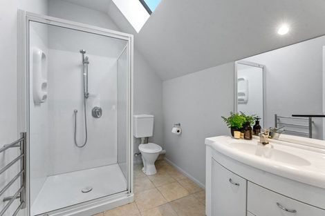 Photo of property in 2/12 Sunnynook Road, Sunnynook, Auckland, 0620