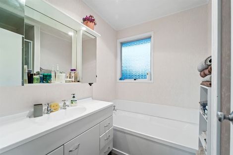 Photo of property in 7 Hindmarsh Street, Henderson, Auckland, 0612