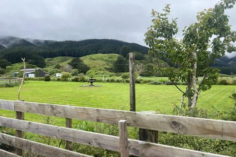 Photo of property in 67 Whitemans Valley Road, Whitemans Valley, Upper Hutt, 5371