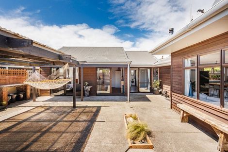 Photo of property in 11 Koura Street, Tangimoana, 4822