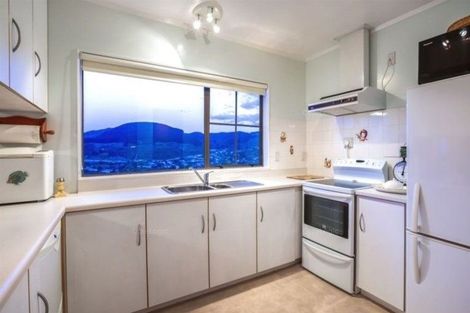 Photo of property in 2 Saint Aidans Way, Tawa, Wellington, 5028