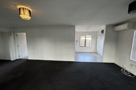 Photo of property in 51 Hollyford Drive, Clover Park, Auckland, 2105