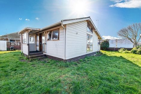 Photo of property in 1 Norman Spencer Drive, Papatoetoe, Auckland, 2104