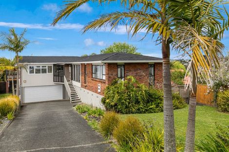 Photo of property in 33 Montclair Rise, Browns Bay, Auckland, 0630