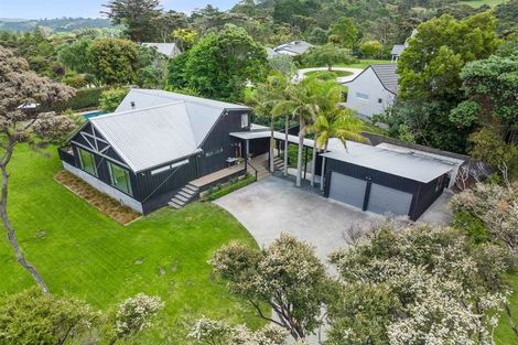Photo of property in 7 Ngarahana Avenue, Paremoremo, Auckland, 0632