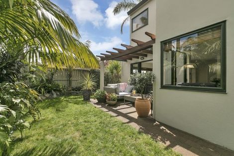 Photo of property in 4/39 Church Street, Northcote Point, Auckland, 0627