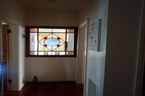 Photo of property in 101 Endeavour Street, Lyall Bay, Wellington, 6022