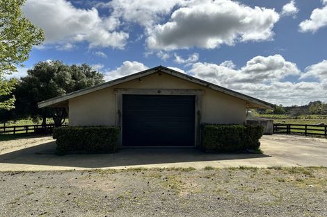 Photo of property in 90 Escott Road, Dairy Flat, 0794