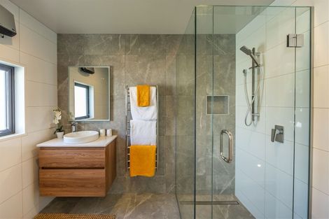 Photo of property in 2 Henridge Place, Avonhead, Christchurch, 8042