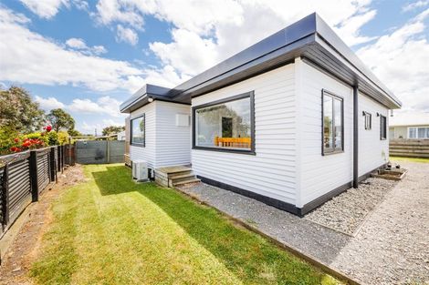 Photo of property in 6 Collins Crescent, Feilding, 4702
