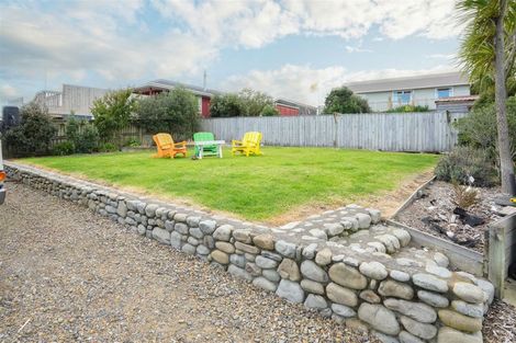 Photo of property in 5 Aranui Avenue, Waitarere Beach, Levin, 5510