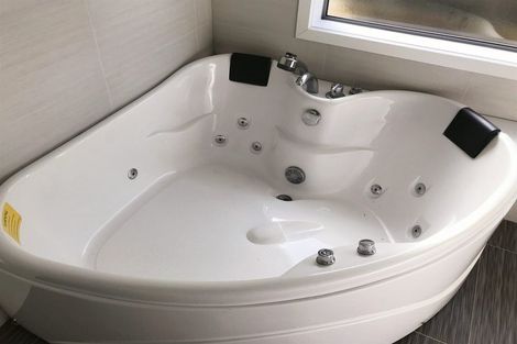 Photo of property in 11 Castleton Way, Flagstaff, Hamilton, 3210