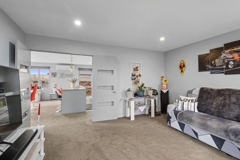 Photo of property in 35 Beech Drive, Rangiora, 7400