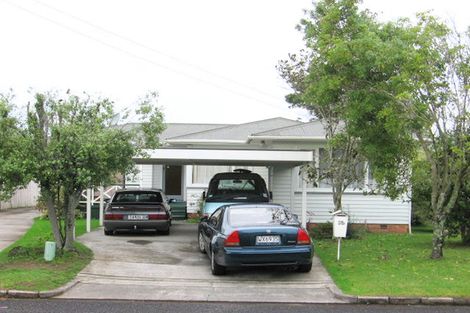 Photo of property in 2/20 Swan Crescent, Pakuranga, Auckland, 2010