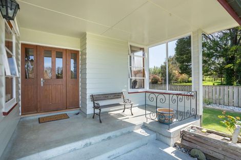 Photo of property in 27 Ruahine Street, Dannevirke, 4930