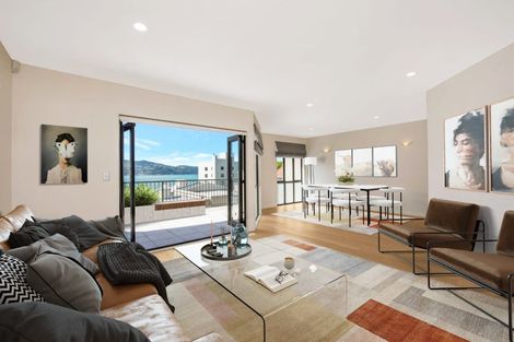 Photo of property in 10/22 Oriental Terrace, Oriental Bay, Wellington, 6011