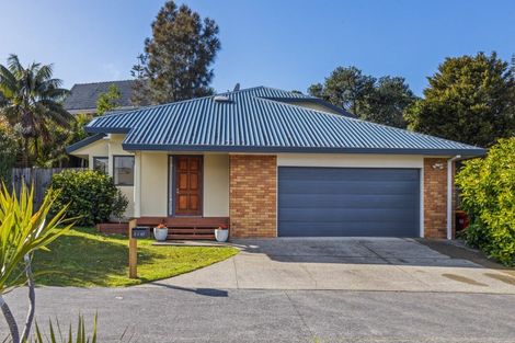 Photo of property in 2/67 Donald Street, Stanmore Bay, Whangaparaoa, 0932