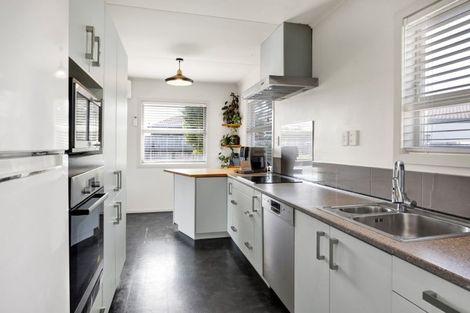 Photo of property in 73 Rata Street, Inglewood, 4330