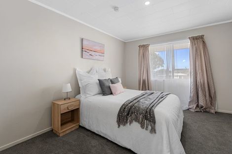 Photo of property in 9 Bata Place, Pomare, Rotorua, 3015