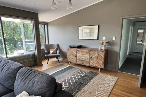 Photo of property in 15 Mirfield Place, Russley, Christchurch, 8042